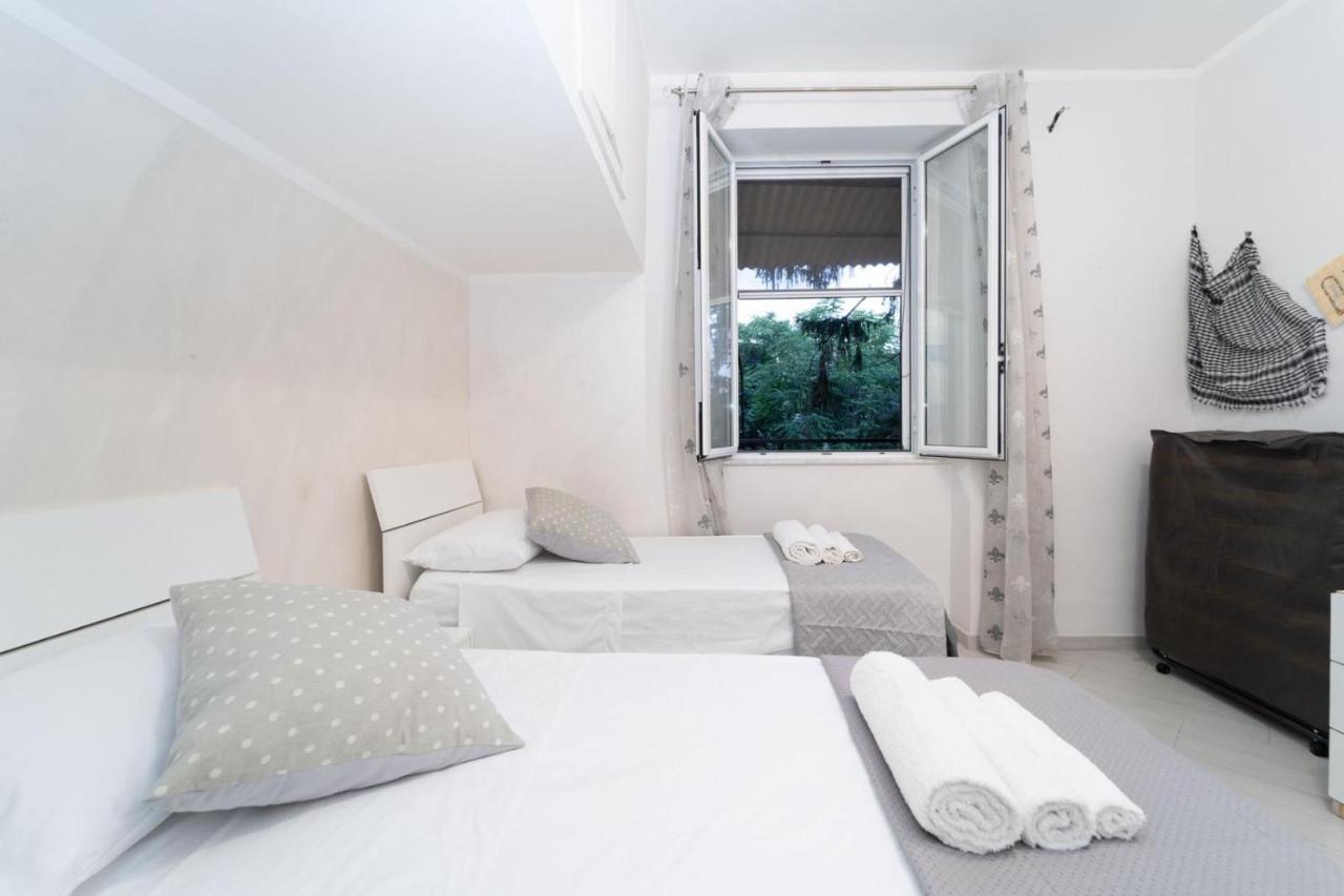 Casa Dea Napoli Apartment Bagian luar foto